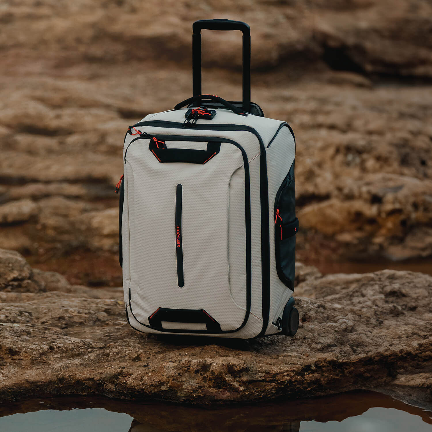 Ecodiver Duffle with wheels / Backpack 55cm White | Samsonite UK