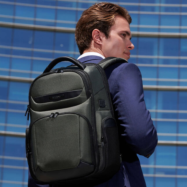 Pro-DLX 6 Backpack expandable 15.6