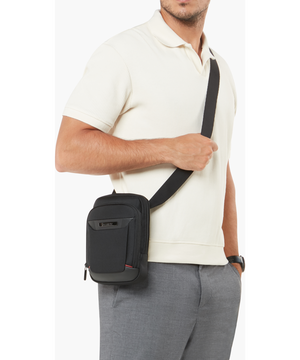 Pro-DLX 6 Crossbody Bag  S 22 x 15.5 x 6 cm | 0.2 kg