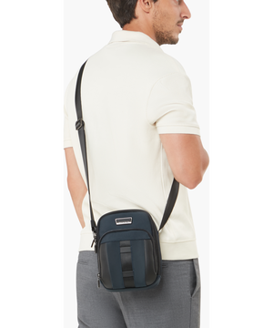 Urban-Eye Crossbody Bag S 22 x 15 x 8 cm | 0.3 kg