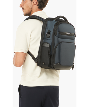 Pro-DLX 6 Backpack expandable 15.6" 43 x 30 x 15/21 cm | 1.3 kg